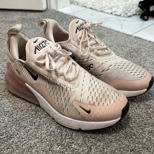 Nike Air 270  size 6 pink